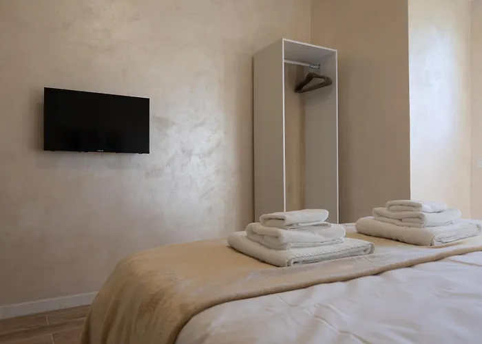 Modern Two Bedroom Design Near Circo Massimo Appartamento *