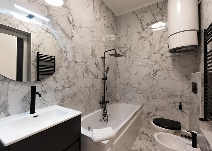 Modern Two Bedroom Design Near Circo Massimo Appartamento Roma