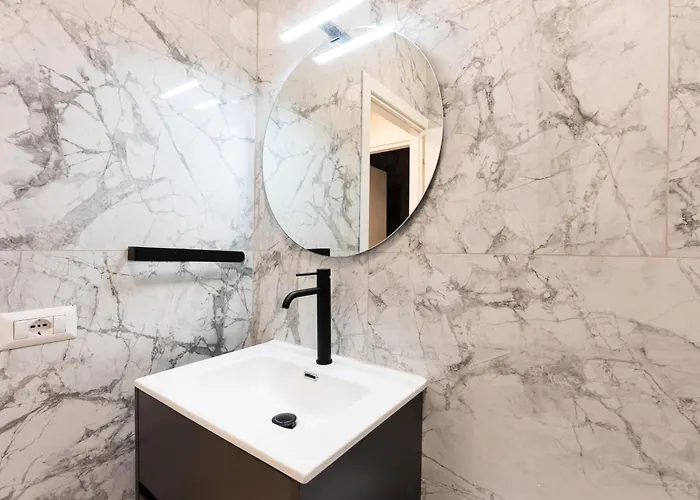 Modern Two Bedroom Design Near Circo Massimo *